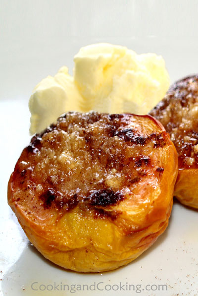 Baked Peaches with Almond Baked Peaches with Almond