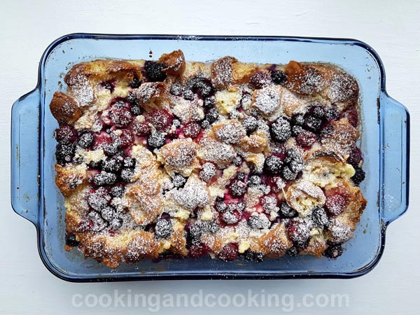 Berry Croissant Casserole Berry Croissant Casserole