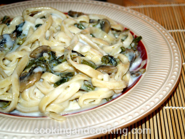 Creamy Asparagus Fettuccine Creamy Asparagus Fettuccine