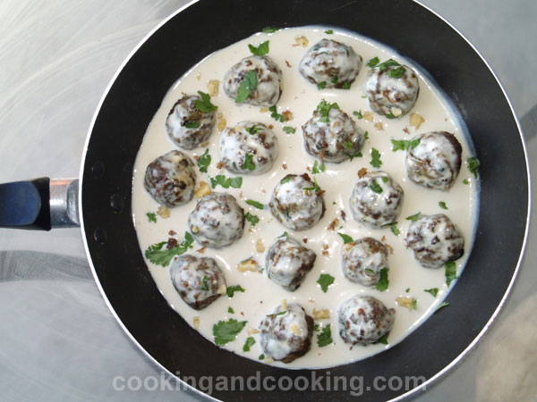 Lemon Meatballs with Tahini Lemon Meatballs with Tahini