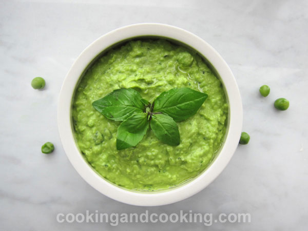 Minty Green Pea Dip Minty Green Pea Dip