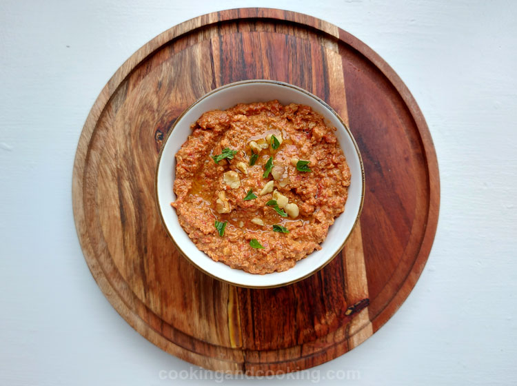 Muhammara (Roasted Red Bell Pepper Dip) Muhammara (Roasted Red Bell Pepper Dip)
