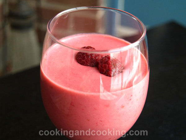 Raspberry Yogurt Smoothie Raspberry Yogurt Smoothie