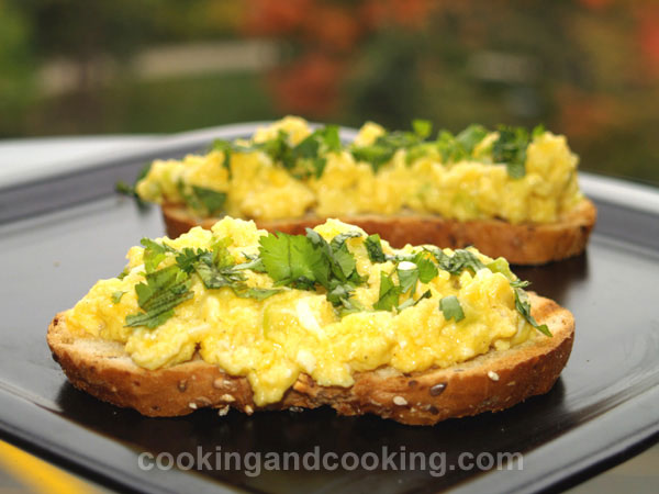 Scrambled Eggs with Herbs and Cheese Scrambled Eggs with Herbs and Cheese