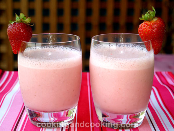 Strawberry Lassi Strawberry Lassi