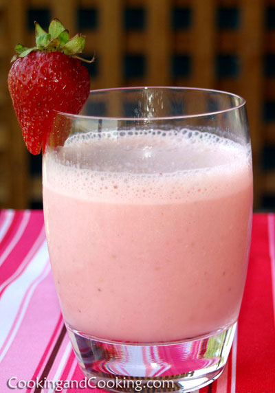Strawberry Lassi Strawberry Lassi
