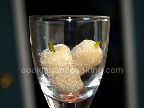 Toot (Persian Marzipan Candy) Toot (Persian Marzipan Candy)
